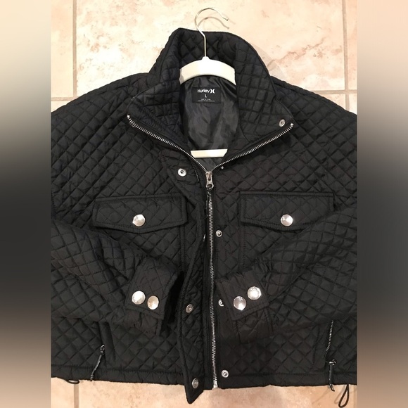 *Hurley* Black Womens Quilted Full Zip/Button Up Puffy Cropped Jacket- Large - Picture 3 of 9